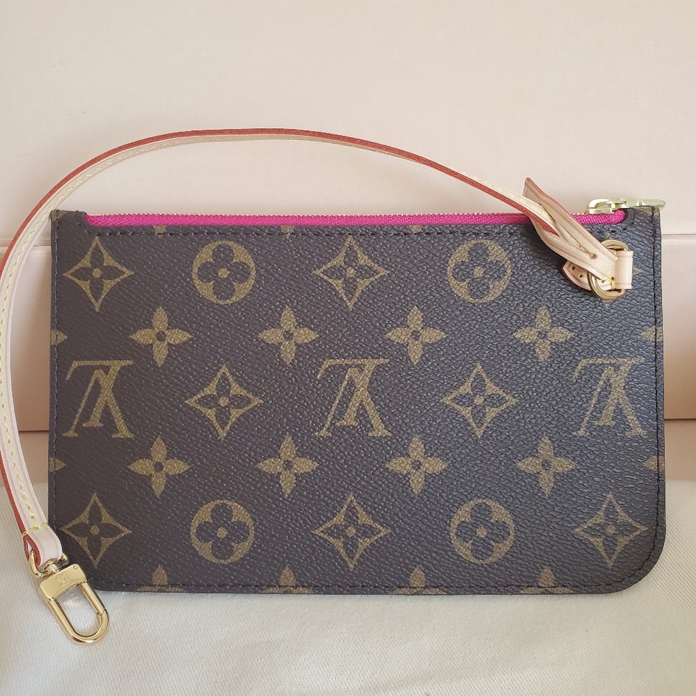 ❌SOLD❌LV Neverfull PM Pouch